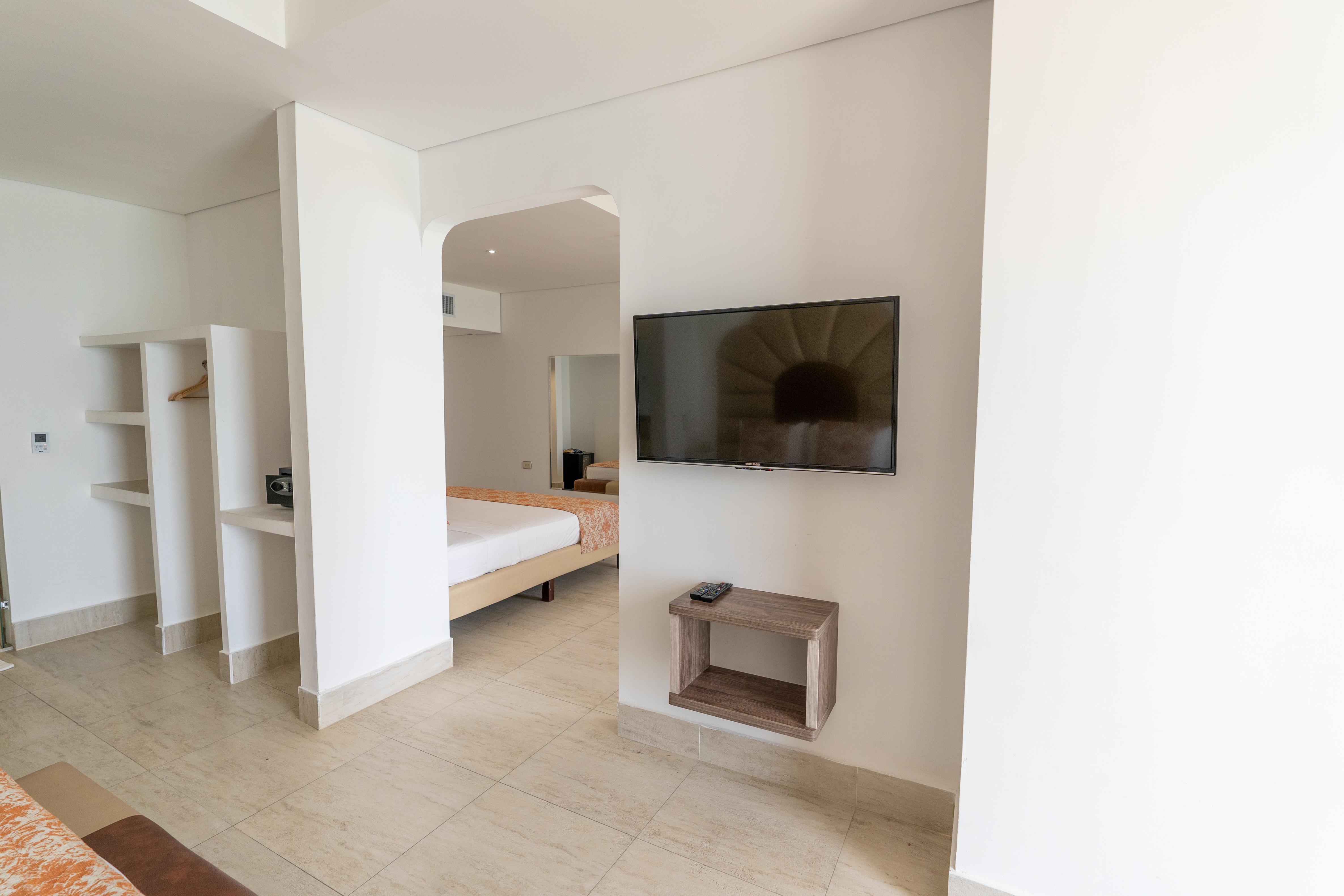 Hotel Cartagena Dubai Екстериор снимка